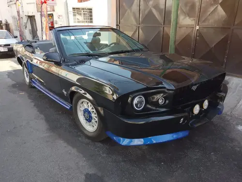 Renta auto elegante como Mustang en Guadalajara